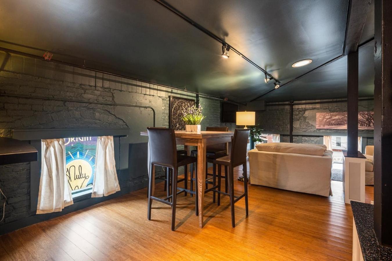 Lou Lou Lofts Apartment Louisville Bagian luar foto